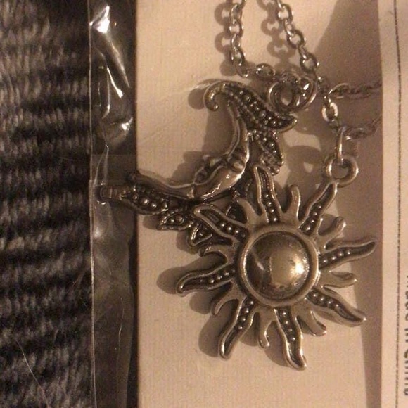 Jewelry different kinds different prices - Picture 4 of 15